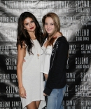 selenagomez-daily_289829.jpg