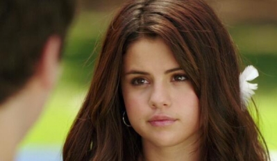 selenagomez-daily_281129.jpg