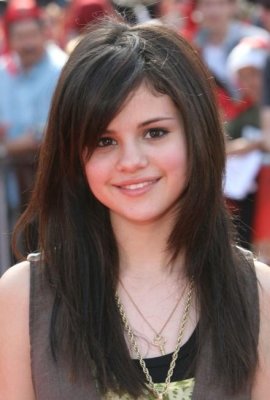 selenagomez-daily_287329.jpg