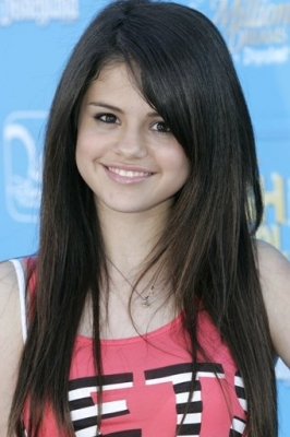 selenagomez-daily_288029.jpg