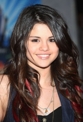 selenagomez-daily_281729.jpg