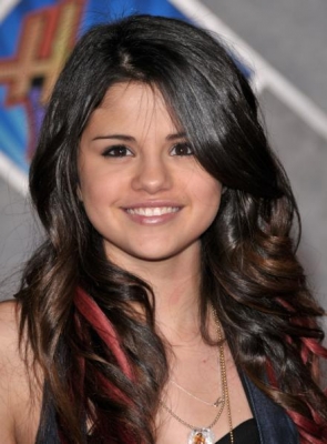 selenagomez-daily_28229.jpg