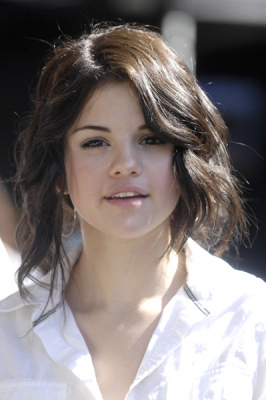 selenagomez-daily_282229.jpg