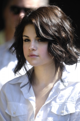 selenagomez-daily_289029.jpg