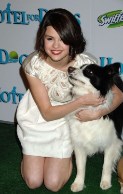 selenagomez-daily_281029.jpg