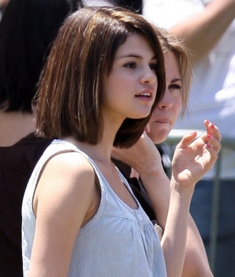 selenagomez-daily_287629.jpg