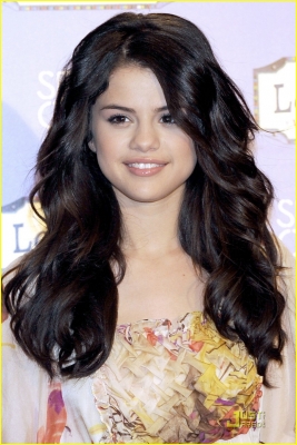 selenagomez-daily_282029.jpg