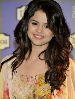 selenagomez-daily_282529.jpg