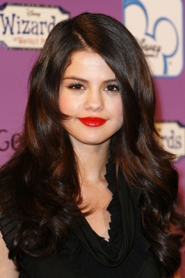 selenagomez-daily_282829.jpg