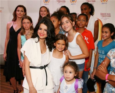 selenagomez-daily_2820029.jpg