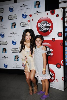 selenagomez-daily_281029.jpg