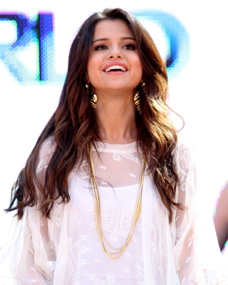 selenagomez-daily_2820229.jpg