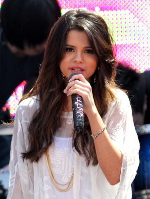 selenagomez-daily_2880529.jpg