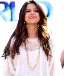 selenagomez-daily_2820229.jpg