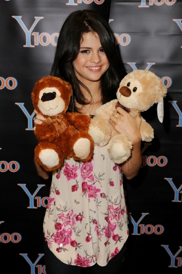 selenagomez-daily_282729.jpg