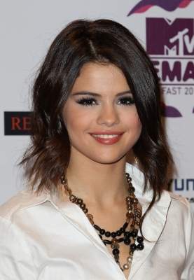 selenagomez-daily_289129.jpg