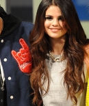 selenagomez-daily_2820129.jpg