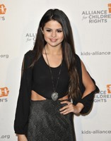 selenagomez-daily_289629.jpg