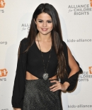 selenagomez-daily_283229.jpg