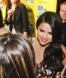 selenagomez-daily_282729.jpg