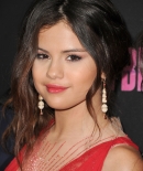 selenagomez-daily_285929.jpg