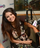 selenagomez-daily_281229.JPG