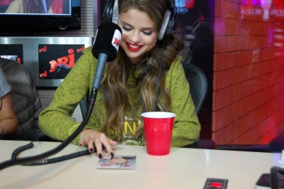 selenagomez-daily_282429.jpg