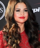 selenagomez-daily_282829.jpg