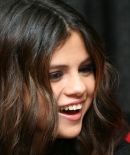 selenagomez-daily_28429.jpg