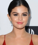 selenagomez-daily_2855229.jpg