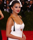 selenagomez-daily_282529.jpg