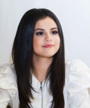 selenagomez-daily_287629.jpg