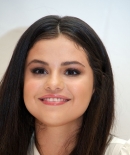 selenagomez-daily_289029.jpg