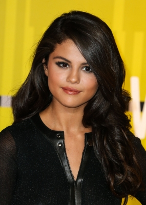 selenagomez-daily_2872929.jpg