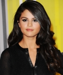 selenagomez-daily_2849229.JPG