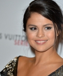 selenagomez-daily_286029.jpg