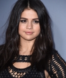 selenagomez-daily_287629.jpg