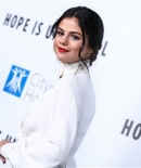 selenagomez-daily_284829.jpg