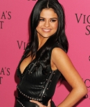 selenagomez-daily_289329.JPG