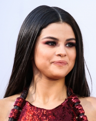 selenagomez-daily_2859729.jpg