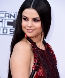 selenagomez-daily_282129.jpg