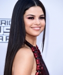 selenagomez-daily_282529.jpg