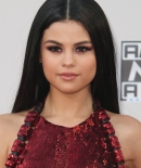 selenagomez-daily_283129.jpg