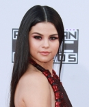 selenagomez-daily_284629.jpg