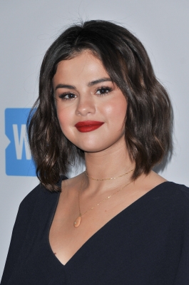 selenagomez-daily_282429.jpg