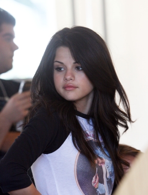 selenagomez-daily_28729.jpg