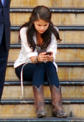 selenagomez-daily_28329.JPG