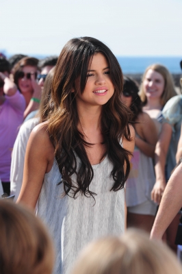 selenagomez-daily_287129.jpg