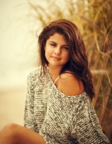 selenagomez-daily_282629.jpeg