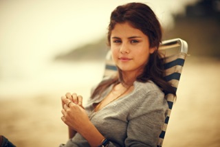 selenagomez-daily_28729.jpeg